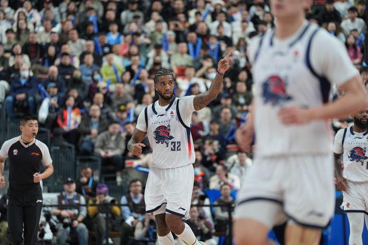 九娱游戏app-体坛午爆｜山东男篮今晚客战广州龙狮，中国女足明战乌兹别克斯坦