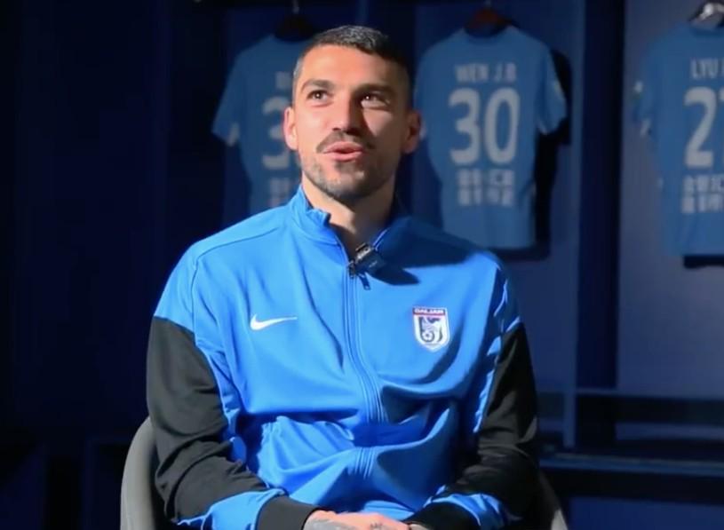 JIUYOU-斯坦丘：我了解大连的足球底蕴和主场氛围，我喜欢这里的宁静